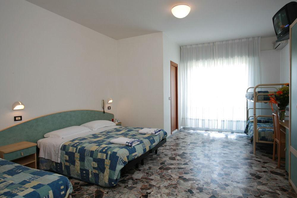 Hotel Letizia Rimini Luaran gambar